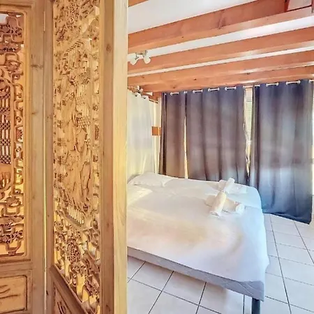 6 People L'ecurie Villa